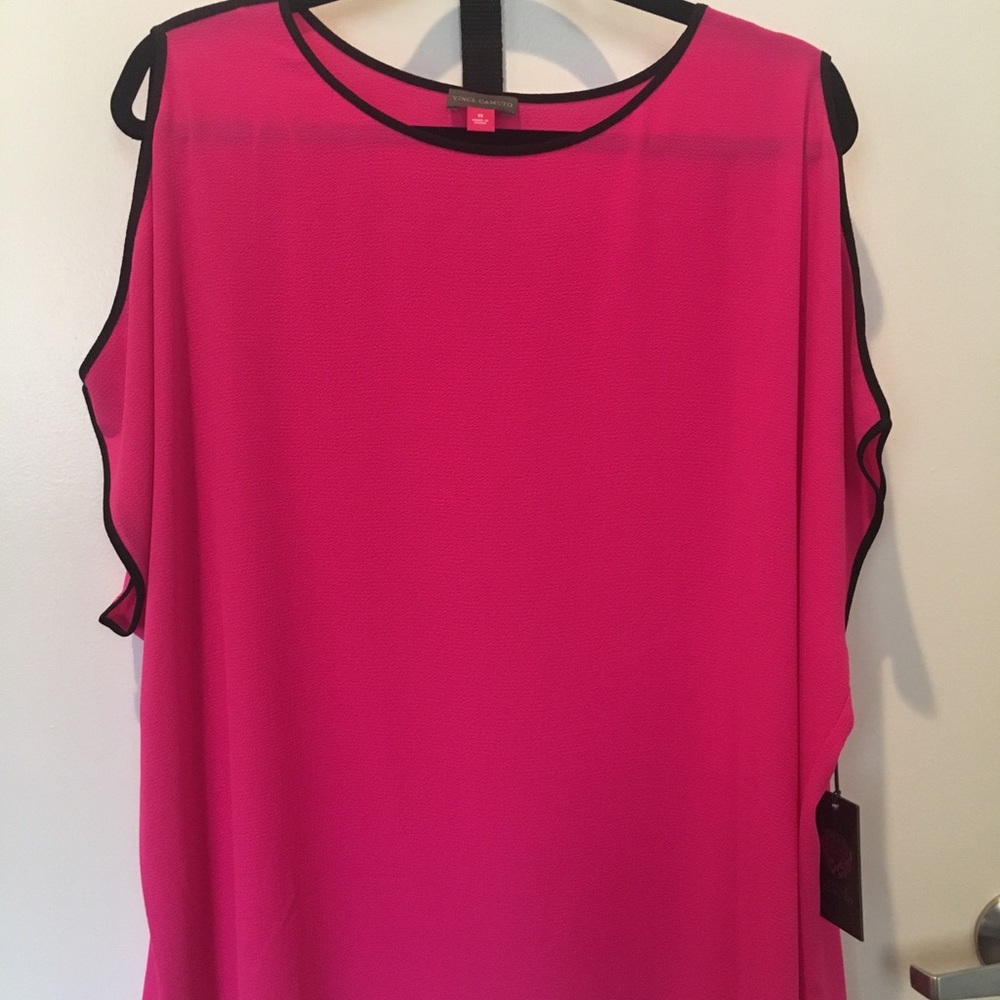 NWT Vince Camuto 1x Pink Cold Shoulder Top